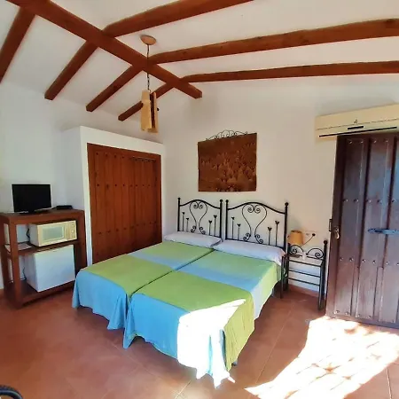 Bed & Breakfast Escuela La Crujia Velez Malaga