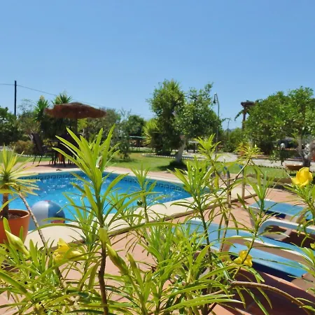 Escuela La Crujía Bed and breakfast Vélez
