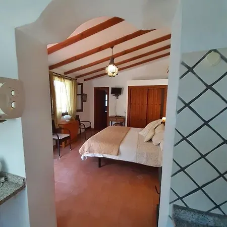 Escuela La Crujia 4* Velez Malaga