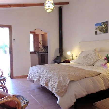 Escuela La Crujía Bed and breakfast *