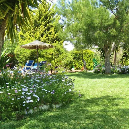Escuela La Crujía Bed and breakfast Vélez