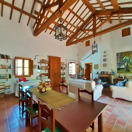 Bed and breakfast Escuela La Crujía *
