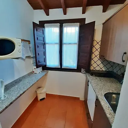 Bed & Breakfast Escuela La Crujia 4*