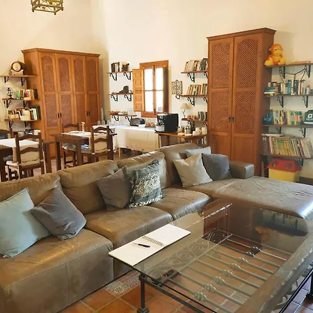 Bed & Breakfast Escuela La Crujia Velez Malaga