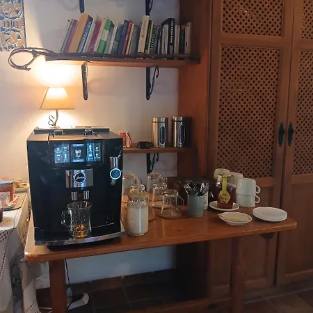 Bed & Breakfast Escuela La Crujia 4*