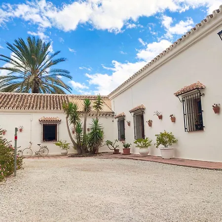 Escuela La Crujia 4* Velez Malaga