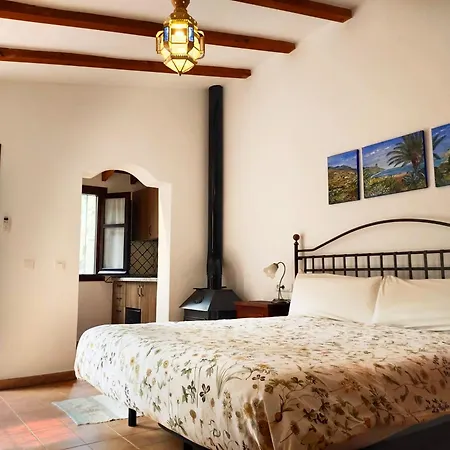 Escuela La Crujia 4* Velez Malaga