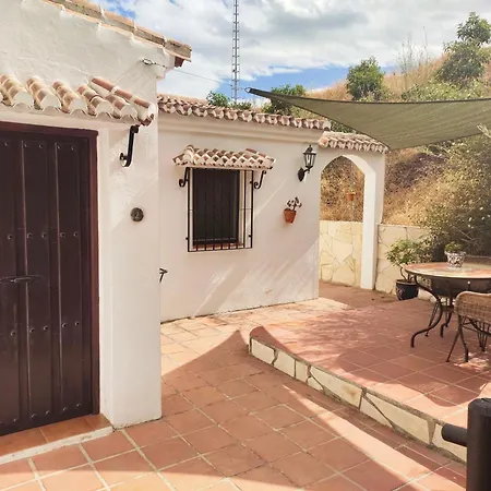 Escuela La Crujia Bed & Breakfast 4*