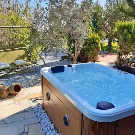 Bed & Breakfast Escuela La Crujia 4*
